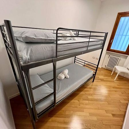Apartmán Beija Flor-Trilocale Piazza Garibaldi N18 Desenzano del Garda Exteriér fotografie