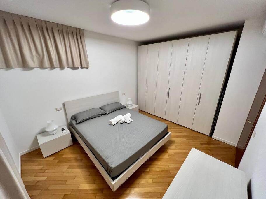 Apartmán Beija Flor-Trilocale Piazza Garibaldi N18 Desenzano del Garda Exteriér fotografie